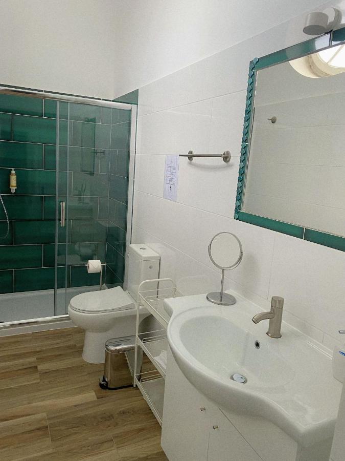 Pias Guesthouse Bagian luar foto
